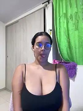 Girls: discover live performances with matured cam models, from teasing to fixations, in a variety of stunning live sex cams.