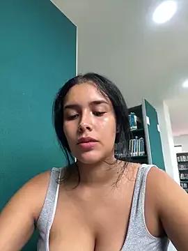 Girls: discover live performances with matured cam models, from teasing to fixations, in a variety of stunning live sex cams.