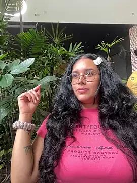 Annya-sweet from StripChat is Freechat