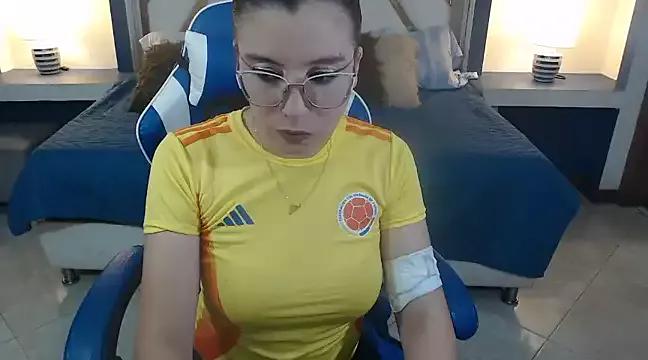 annyfischer from StripChat