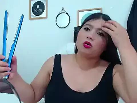 annylouis from StripChat