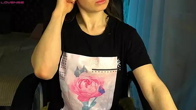 AnnyMyLov from StripChat