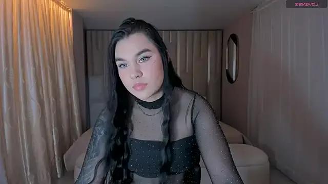 Girls: discover live performances with matured cam models, from teasing to fixations, in a variety of stunning live sex cams.