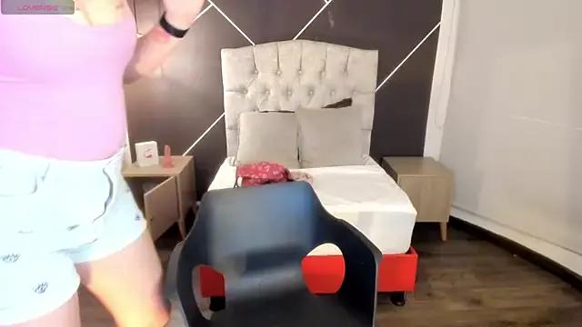 Girls: discover live performances with matured cam models, from teasing to fixations, in a variety of stunning live sex cams.