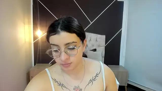 AnthoScott from StripChat is Freechat