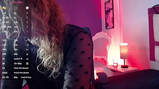 Girls: discover live performances with matured cam models, from teasing to fixations, in a variety of stunning live sex cams.
