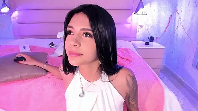 Girls: discover live performances with matured cam models, from teasing to fixations, in a variety of stunning live sex cams.
