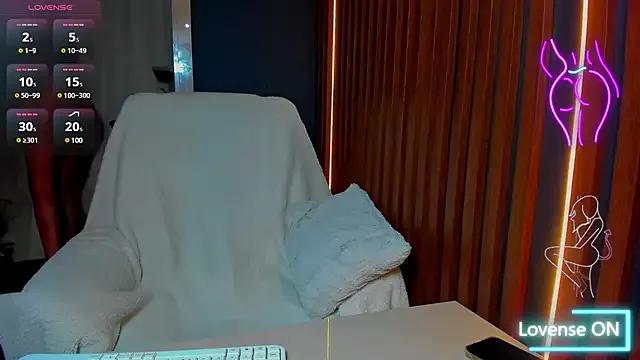 Girls: discover live performances with matured cam models, from teasing to fixations, in a variety of stunning live sex cams.