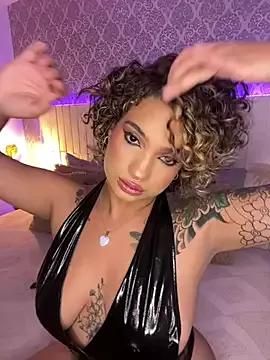 Girls: discover live performances with matured cam models, from teasing to fixations, in a variety of stunning live sex cams.