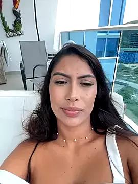 ArianaDumont from StripChat