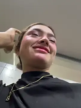 Arianavillada on StripChat