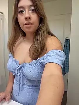 Girls: discover live performances with matured cam models, from teasing to fixations, in a variety of stunning live sex cams.