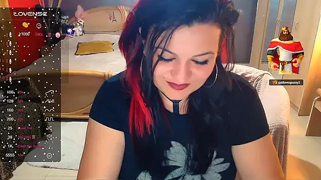 Ariellefoxy from StripChat is Freechat