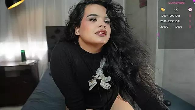 artechloe from StripChat is Freechat