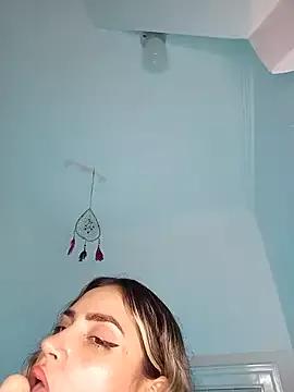 Girls: discover live performances with matured cam models, from teasing to fixations, in a variety of stunning live sex cams.
