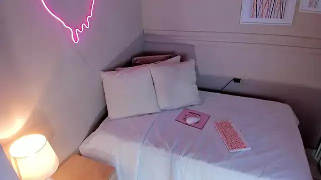 Girls: discover live performances with matured cam models, from teasing to fixations, in a variety of stunning live sex cams.