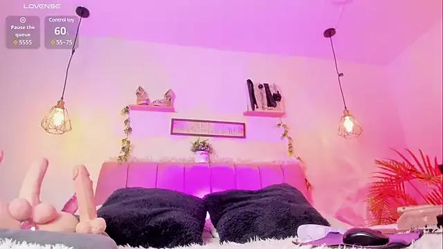 Girls: discover live performances with matured cam models, from teasing to fixations, in a variety of stunning live sex cams.