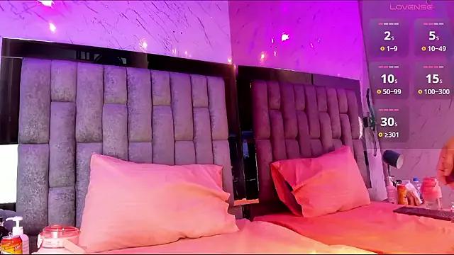 Girls: discover live performances with matured cam models, from teasing to fixations, in a variety of stunning live sex cams.