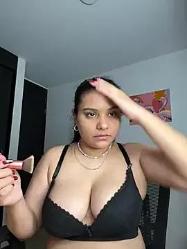 Girls: discover live performances with matured cam models, from teasing to fixations, in a variety of stunning live sex cams.