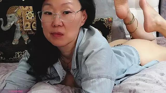 Asian_legs from StripChat is Freechat