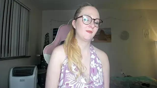 Girls: discover live performances with matured cam models, from teasing to fixations, in a variety of stunning live sex cams.