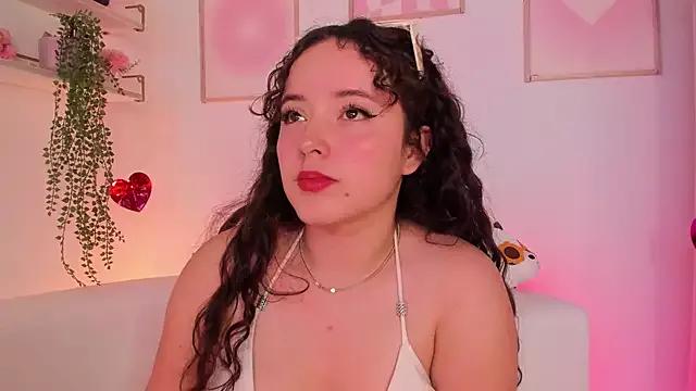 Girls: discover live performances with matured cam models, from teasing to fixations, in a variety of stunning live sex cams.