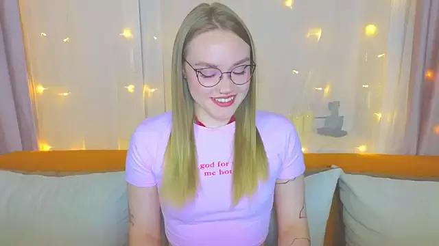 Girls: discover live performances with matured cam models, from teasing to fixations, in a variety of stunning live sex cams.