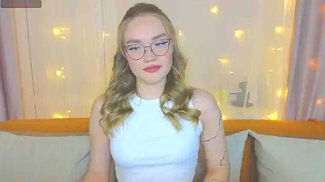 Girls: discover live performances with matured cam models, from teasing to fixations, in a variety of stunning live sex cams.