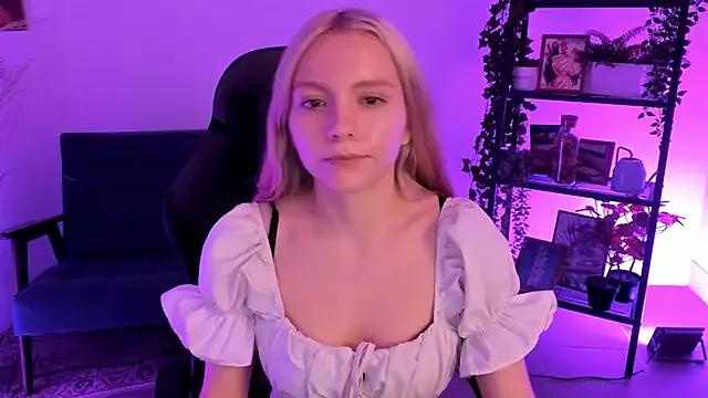 AuroraWrenfield from StripChat is Freechat