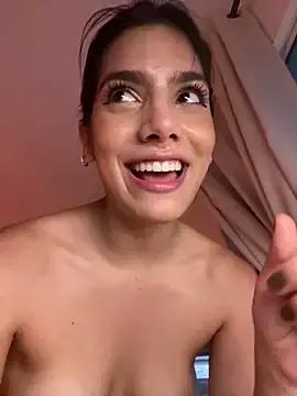 avis_12 from StripChat is Freechat