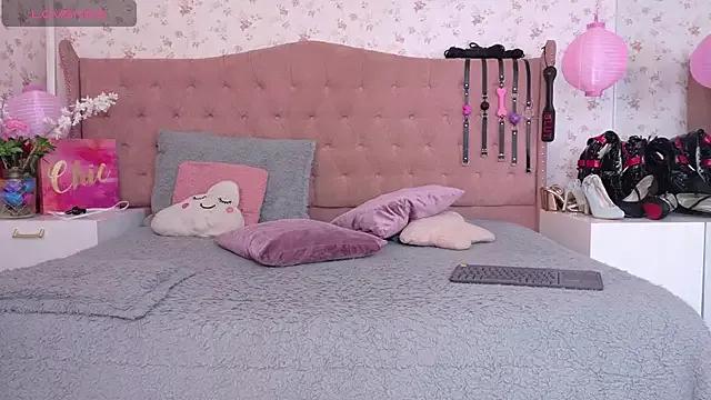 Girls: discover live performances with matured cam models, from teasing to fixations, in a variety of stunning live sex cams.