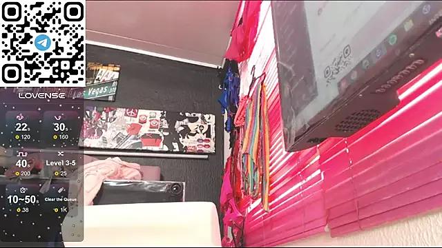 Axxdoll from StripChat