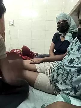Ayesha_khann from StripChat is Freechat