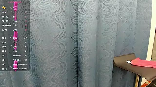 AYNA_BROWN from StripChat