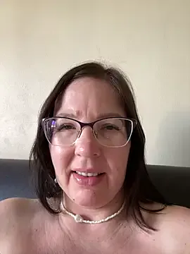 B_Bonya_m on StripChat