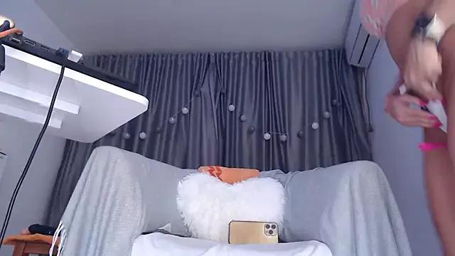 Babe_Licious from StripChat