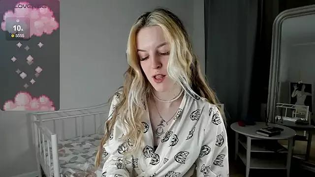 Girls: discover live performances with matured cam models, from teasing to fixations, in a variety of stunning live sex cams.