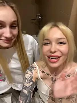 Girls: discover live performances with matured cam models, from teasing to fixations, in a variety of stunning live sex cams.