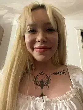 Girls: discover live performances with matured cam models, from teasing to fixations, in a variety of stunning live sex cams.
