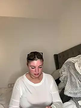 BabyElss from StripChat