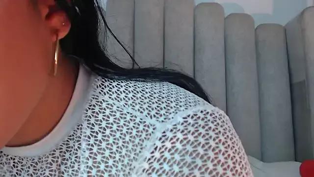 Girls: discover live performances with matured cam models, from teasing to fixations, in a variety of stunning live sex cams.