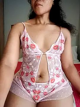 Girls: discover live performances with matured cam models, from teasing to fixations, in a variety of stunning live sex cams.