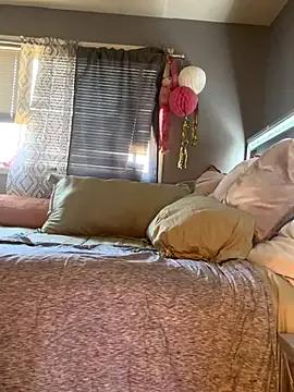 BaddKitty_purrrrs from StripChat