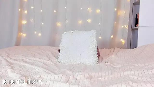 Barbara_bloomm from StripChat