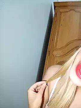 barbieelove from StripChat