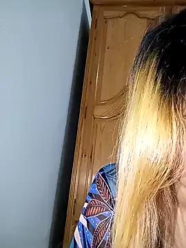 barbieelove from StripChat