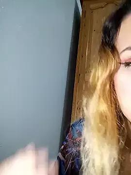 barbieelove from StripChat