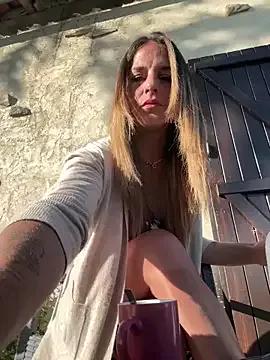 baybybou from StripChat