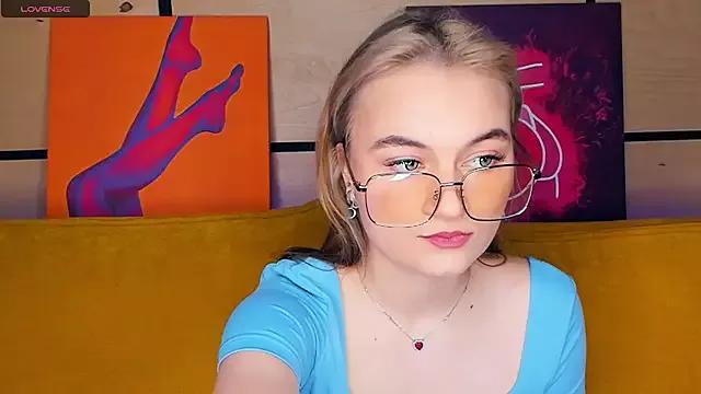 BeatrixEsser from StripChat is Freechat