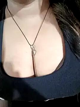 Girls: discover live performances with matured cam models, from teasing to fixations, in a variety of stunning live sex cams.